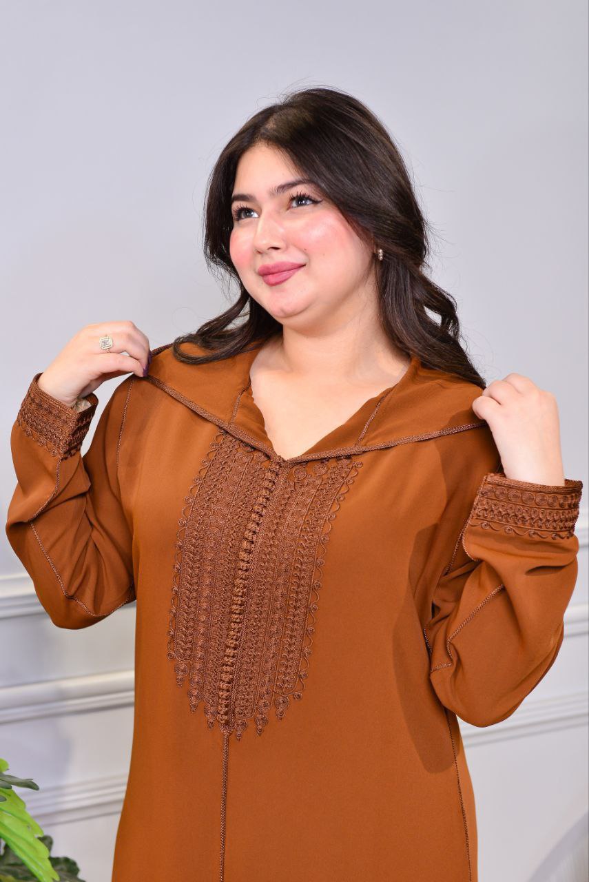 🧵 Tissu : Crêpe Dossoie soie + nouvelle broderie « kṭarfel »