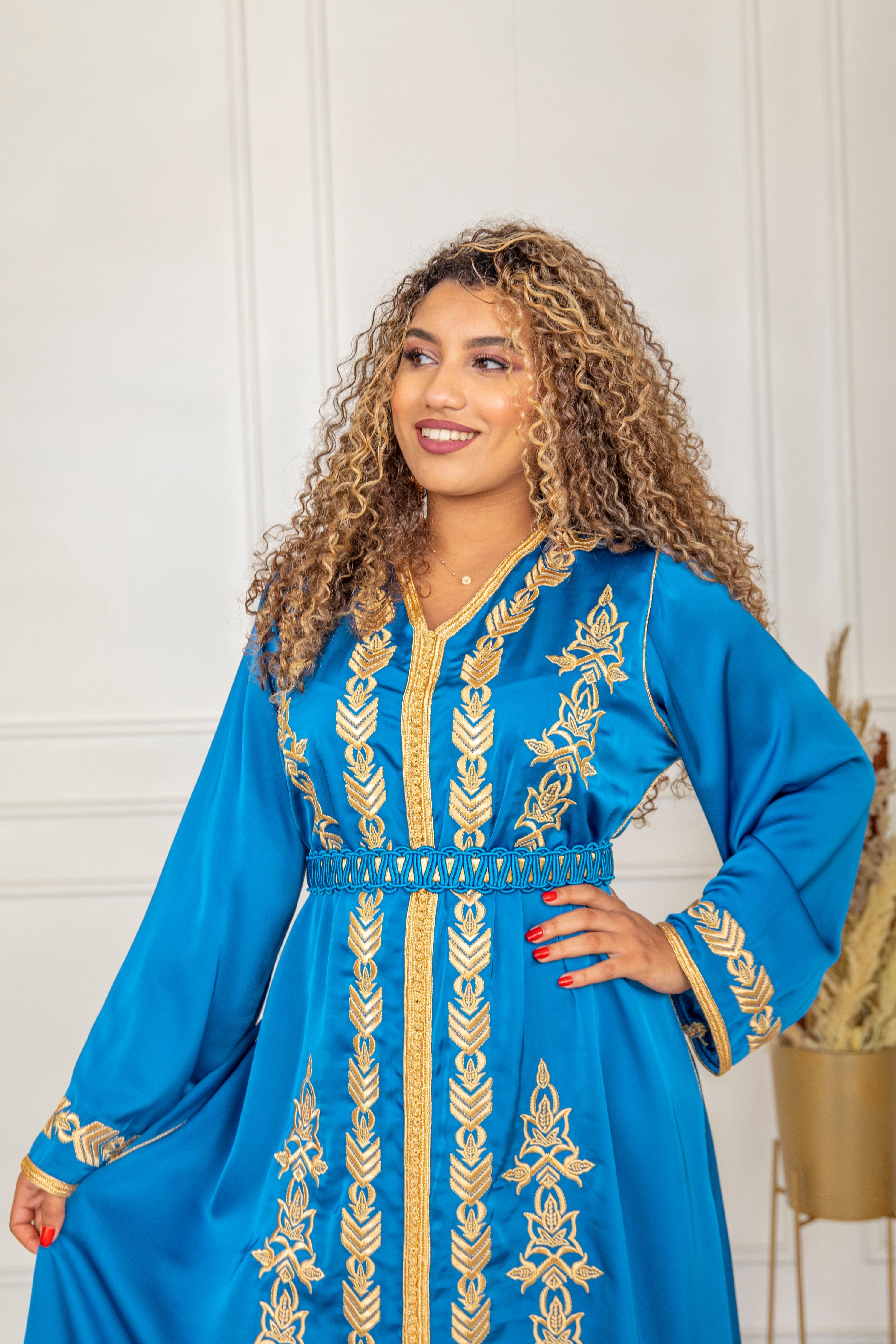 Caftan brodé 2023 - Drap de soie