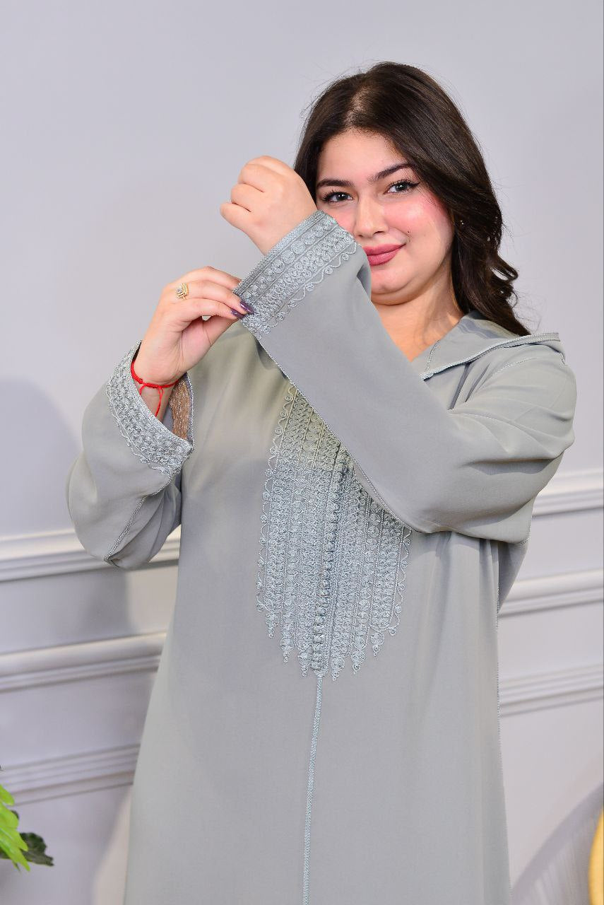 🧵 Tissu : Crêpe Dossoie soie + nouvelle broderie « kṭarfel »