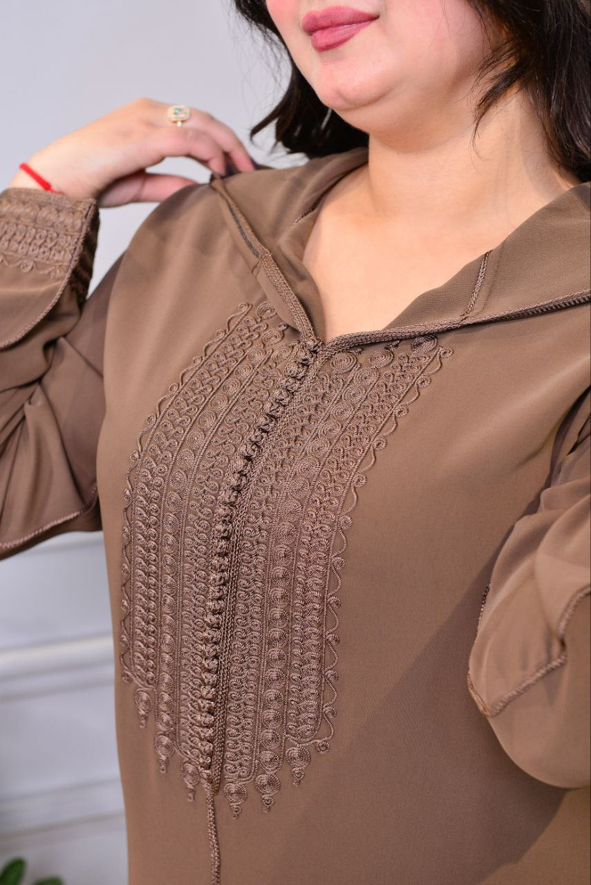 🧵 Tissu : Crêpe Dossoie soie + nouvelle broderie « kṭarfel »