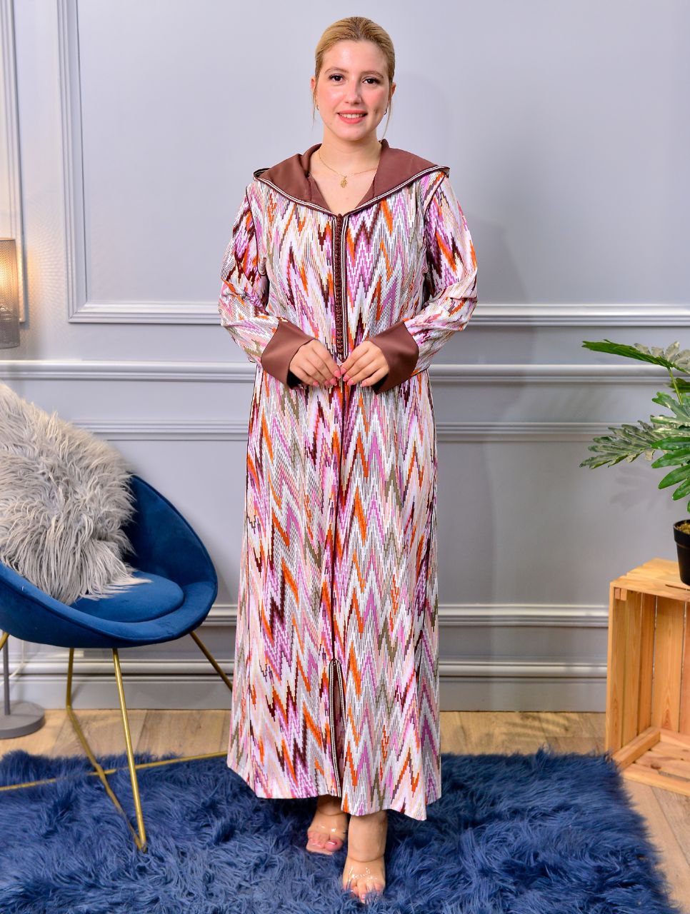 👗 Une djellaba raffinée en tissu crêpe premium